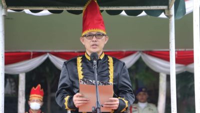 Prof Sompie Bacakan Sambutan Mendikbudristek Dikti di Peringatan Hari Pendidikan Nasional
