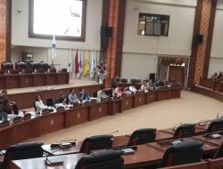 Rapat Bersama BSG, Tuuk Tolak Penambahan Modal yang Diambil dari APBD