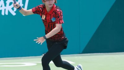 Atlet Soft Tenis Putri Sulut Anadeleyda Kawengian Tembus Semifinal PON