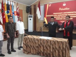 KPU RI Lantik PAW Komisioner KPU Minahasa Utara