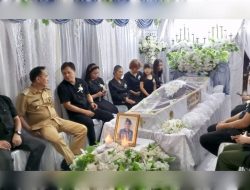 Orang Tua ASN DPRD Tomohon Meninggal, Wali Kota Caroll Melayat