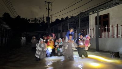 Ribuan Warga Diungsikan Akibat Terjangan Banjir di Sejumlah Wilayah Kota Manado