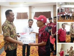 Wakil Walikota dr Richard Sualang, Serahkan Bonus PON Aceh 2024
