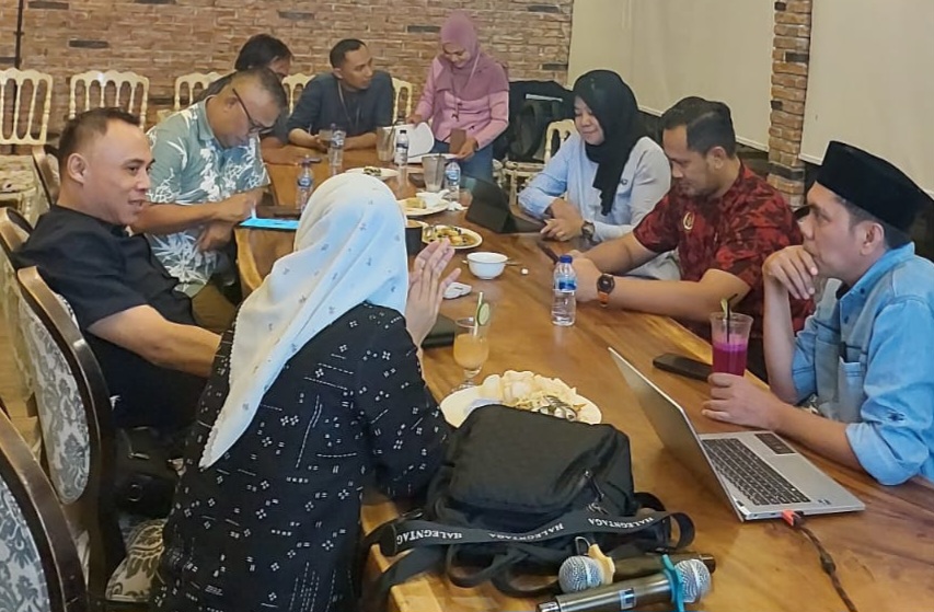 PERDANA: Pengurus FKPT Provinsi Gorontalo saat melakukan rapat perdana. Foto istimewa.