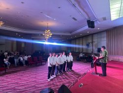 Kepala DKIPS Steven Liow Kukuhkan Jurnalis Sumikolah Dikda Sulut