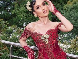 Tampil Memukau Cinta Laura dalam Balutan Kebaya Merah di Cannes 2025