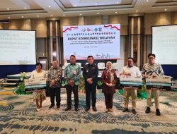 Disaksikan Wagub Victor Sulut Mailangkay, Bank SulutGo Salurkan KUR Kepada 3 Pelaku Usaha.