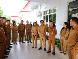 Bupati Minahasa Tenggara Ronald Kandoli Sidak SKPD