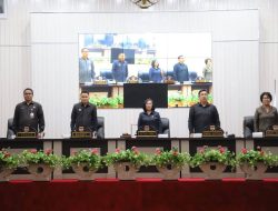 Hadiri Paripurna, Bupati Ronald Kandoli Apresiasi Anggota DPRD Kabupaten Mitra