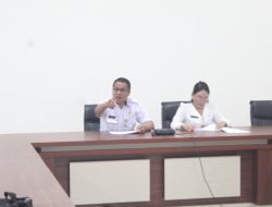 Sekda David Lalandos Pimpin Rapat Evaluasi Antikorupsi
