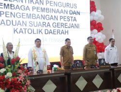 Bupati Ronald Kandoli Melantik Pengurus LP3KD Mitra