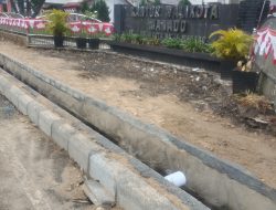 Sistim Drainase dan Trotoar di Sepanjang Kantor Walikota “Disulap” Jadi Mulus