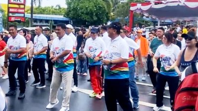 Gubernur Yulius Goyang Lagu Tabola Bale di Launching Maskot Porprov