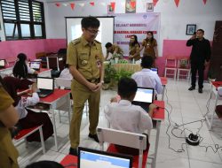 Andrei Angouw Sambangi SDN 5 di Jalan Kartini