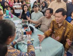 Wagub Sulut Victor Mailangkay Periksa Kesehatan di Stand RSUP Kandou