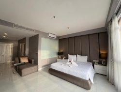 Rayakan Hut Sulut 61, Staycation & Kuliner Hemat di Grand Whiz Megamas Manado