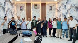 Pengurus KONI Sulut Sambut Vicky Tahumil Jr di Sekretariat, Magdalena: Banyak Selamat