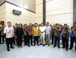 Gubernur YSK Pelindung Kelompok Musik Harapan Negara Tombatu Raya