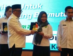Rogaya Udin Terima Penghargaan Penganugerahan Pendis Award Tahun 2025