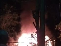 Kebakaran Hanguskan Satu Rumah di Liandok, NVM Turun Serahkan Bantuan