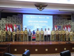 Bupati Ronald Kandoli Teken MoU Optimalisasi PAD di Forum Strategis se-Sulut