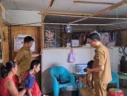 Permudah Layanan, Tandaju dan Tim Rekam KTP Penyandang Disabilitas di Desa Blongko