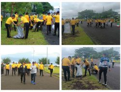 Dukung Program Indonesia ASRI, Ratusan Personel Polda Sulut kembali Bersihkan Pinggiran Pantai Kawasan Megamas
