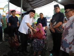 Bupati Ronald Kandoli Pimpin Safari Ramadan di Belang, Serahkan Bantuan untuk Lansia dan Disabilitas