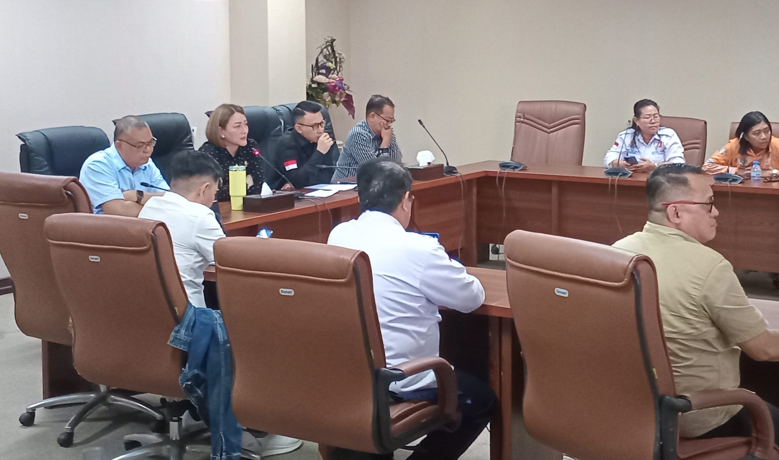 Sebagai anggota DPRD memiliki tiga fungsi utama. Salah satunya mengenai pengawasan. Anggota DPRD memastikan semua aspirasi yang sudah disampaikan akan ditindaklanjuti.