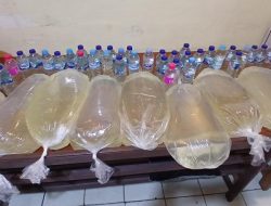 Polsek Kawasan Pelabuhan Manado Amankan 124 Liter Cap Tikus dalam Operasi Miras di Pelabuhan Manado