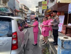 Polsek Wenang Bersama Bhayangkari Berbagi Takjil, Wujud Kepedulian di Bulan Ramadan