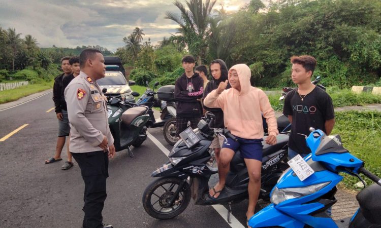 Patroli antisipasi balap liar.