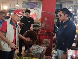 Satgas Saber Pangan Polresta Manado Sidak Pasar Bersehati, Temukan Dugaan Pengemasan Ulang Minyak Subsidi