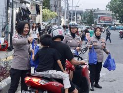 Polresta Manado Berbagi Takjil Gratis di Zero Point