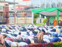 Rayakan Idul Fitri 1447 H, Ribuan Umat Muslim Padati Mapolda Sulut