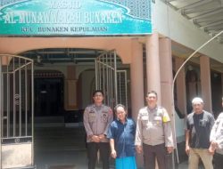Laksanakan Paja Somat, Polsek Pulau Bunaken Jamin Keamanan Ibadah Jumat di Masjid Al-Munawarah