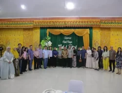 Hari Raya Idul Fitri, Walikota Weny Gaib Gelar Open House dan Kunjungi Sejumlah Tokoh Masyarakat