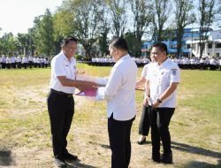 Pieter Eman Dianugerahi Surat Keputusan Presiden, Naik Golongan IV C