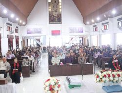 Bupati FDW Hadiri Ibadah Kenaikan Yesus Kristus dan Sertijab Ketua BPMJ GMIM Alfa Omega Tumpaan