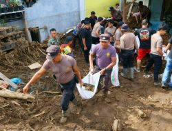Wakapolda Sulut Bersama Danrem 131 Santiago, Tinjau Penanganan Darurat Pasca Banjir Bandang di Kecamatan Bolaang