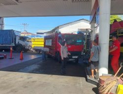 Antrean Solar Terjadi di Mapanget, Personil Polsek Turun Tangan