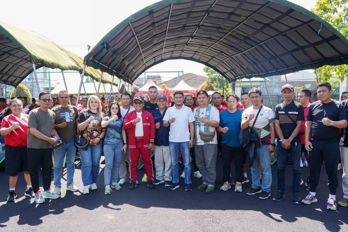 Kodam XIII/Merdeka menggelar olahraga bersama, coffee morning, dan nonton bareng Piala Dunia bersama insan pers Sulawesi Utara di Makodam XIII/Merdeka, Selasa (7/7/2026).