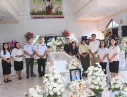 Wabup Theodorus Kawatu: Kepergian Pdt. Richard Wurangian Kehilangan Besar bagi Jemaat dan Masyarakat