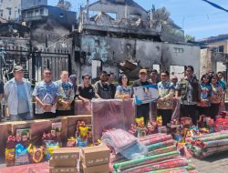 Gubernur Yulius Pastikan Bantuan untuk Korban Kebakaran Asgab Pakowa Disalurkan