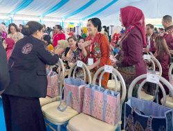 Anik Yulius Selvanus Perkuat Promosi Kerajinan Daerah pada Puncak HUT ke-46 Dekranas di Makassar