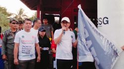 Bupati Minut Dr Joune Ganda , Jalan Sehat  Bersama Warga  Minut