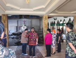 Wabup Theodorus Kawatu Tinjau Gereja GMIM Imanuel Kawangkoan Bawah Pasca Kebakaran, Sampaikan Dukungan bagi Jemaat