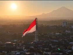 Bendera Merah Putih Raksasa Berkibar di Langit Manado, Kodam XIII/Mdk Kobarkan Semangat Kemerdekaan