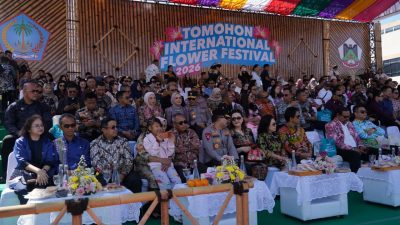 Pangdam XIII/Merdeka Mayjen TNI Mirza Agus, S.I.P., menghadiri rangkaian Tomohon International Flower Festival (TIFF) 2026 di Kota Tomohon, Sulawesi Utara, Sabtu (8/8/2026).