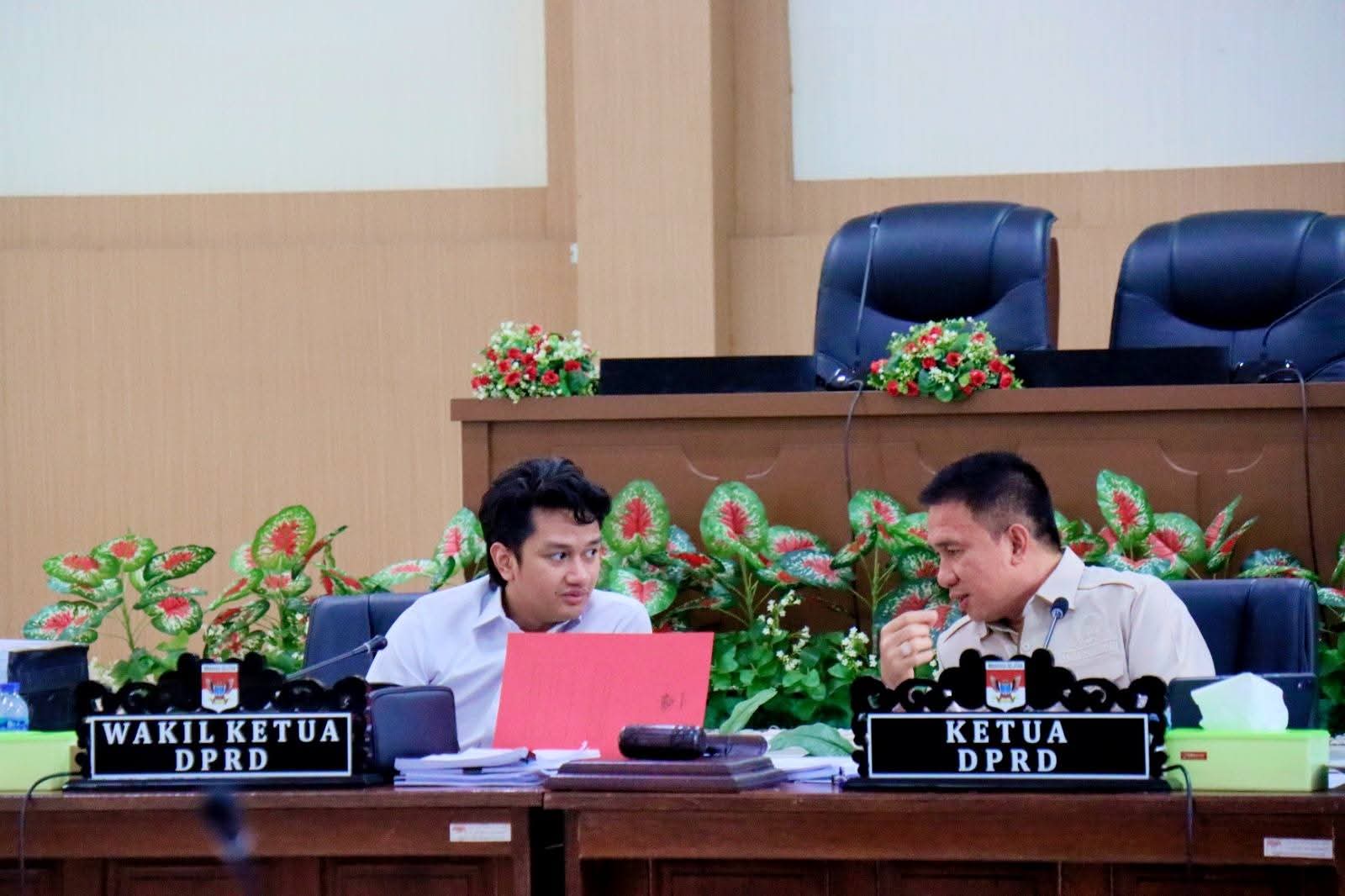 Rapat dipimpin Ketua DPRD Minsel Stefanus D.N. Lumowa, S.E, didampingi Wakil Ketua DPRD Ezekiel Paruntu Stuart, S.H. (ist)